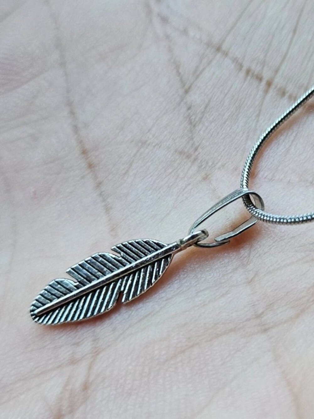 Leaf Pendant Necklace Fashion Jewelry Necklace Silver Tone Chain necklace